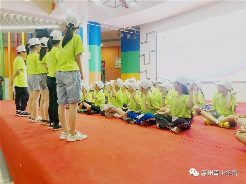 关于女足夏令营破冰游戏互动多：女足夏令营破冰游戏多的信息