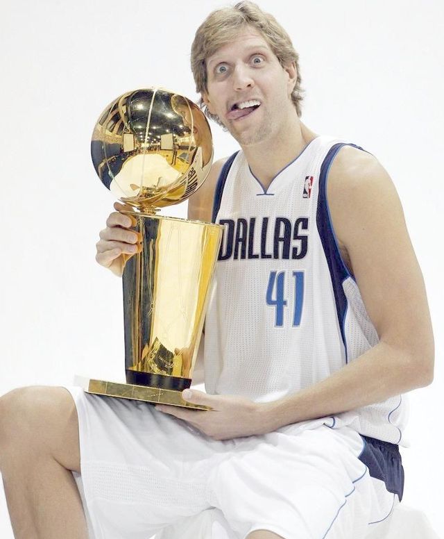 包含蜕变重生，篮球巨星诺维茨基再次捧杯的词条