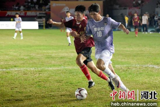 国内足球大赛场内外挑战无限的简单介绍