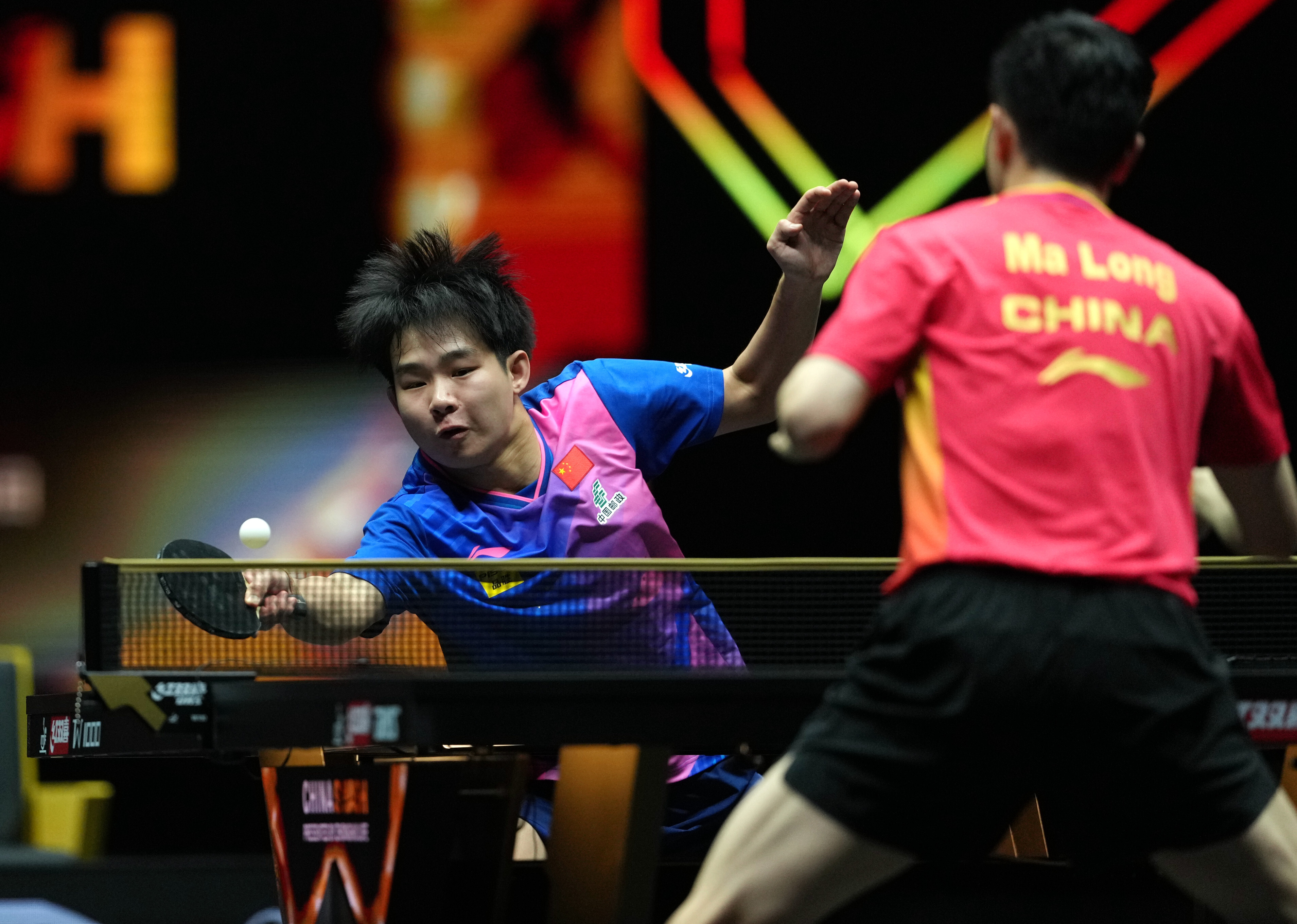 关于中国乒乓球队横扫比利时乒乓球队，马龙统治全场的信息