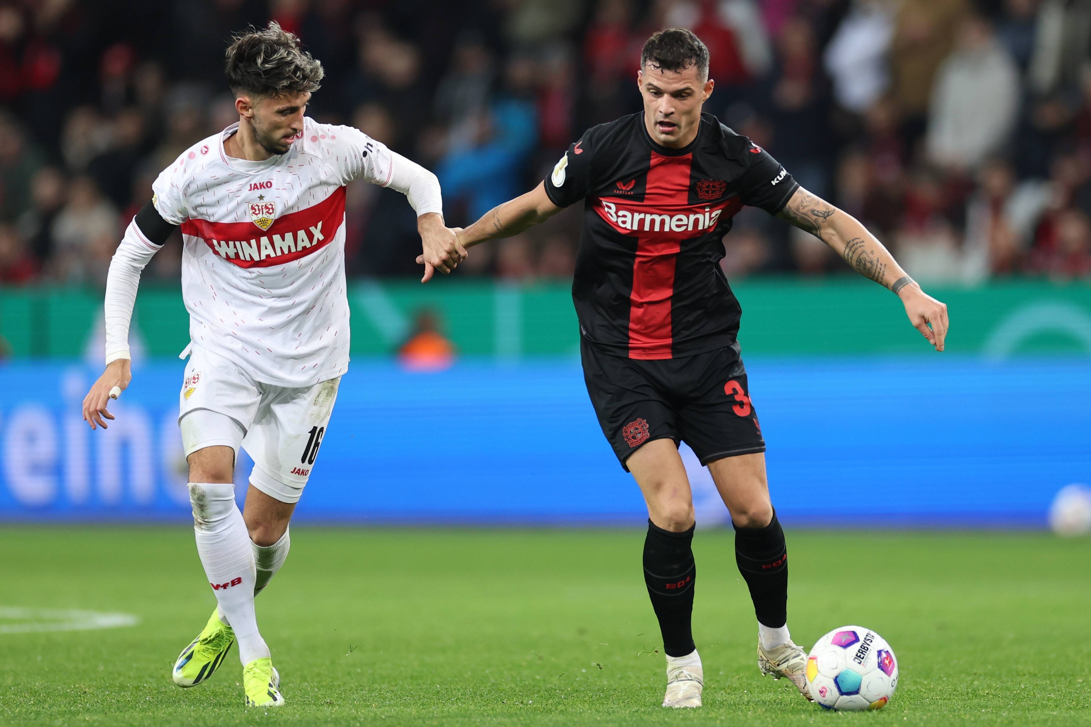 关于勒沃库森遭遇惨败,连续两轮失利放弃榜首位置的信息 关于勒沃库森遭遇惨败,连续两轮失利放弃榜首位置的信息