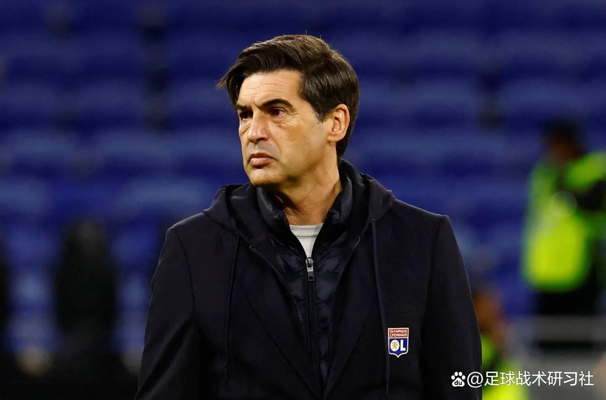 关于里昂主帅公开批评球队表现不佳，呼吁全队警醒的信息