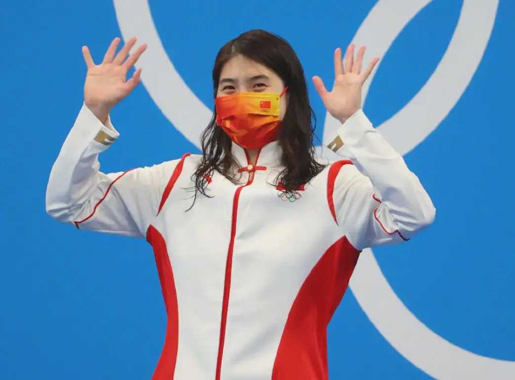 中国队运动员飒爽英姿,引领全场尖叫的简单介绍 中国队运动员飒爽英姿,引领全场尖叫的简单介绍