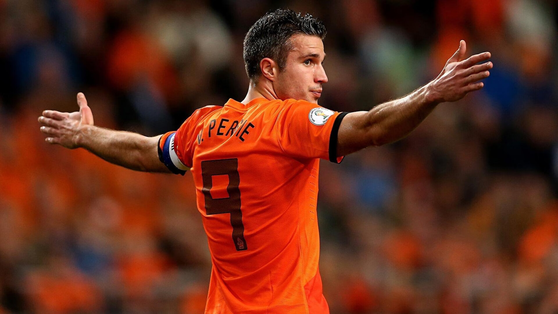 劳塔罗一锤定音，曼城险胜加纳展现战术韧性