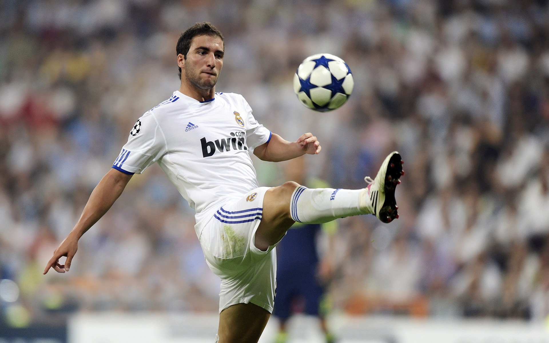 铁血绝杀与中场魔术—马竞逆转夜背后的双重奏鸣